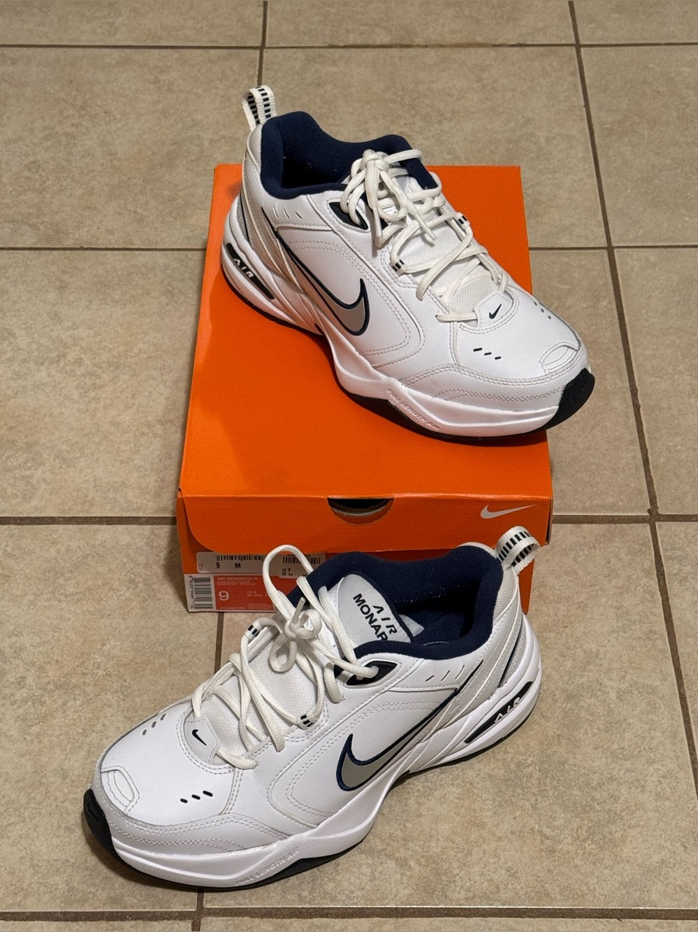 Nike Air Monarch IV White Navy Men Size 9 M Cross Training Shoes 415445-102 NWB